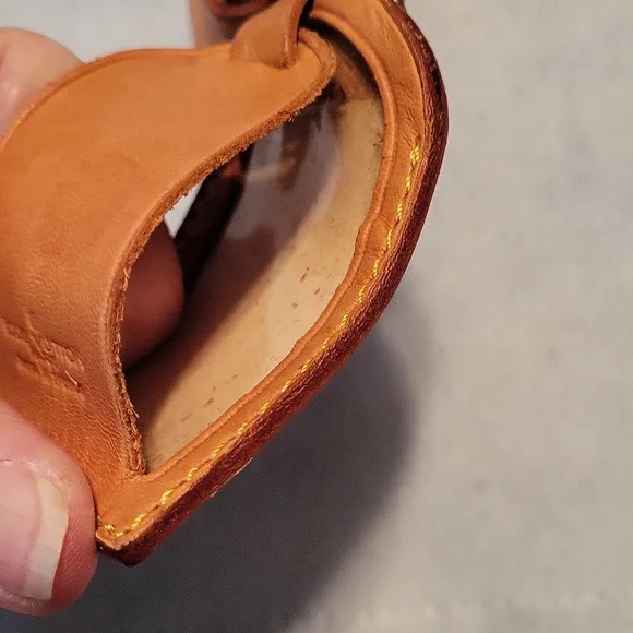 Louis Vuitton Poignant and Luggage Tag - Picture 2 of 4